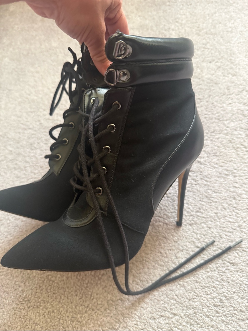 ✨ALDO Panna Lace-up Booties